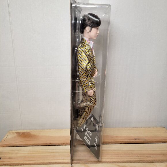 BTS Suga 11" Doll By Mattel - SEALED - Picture 2 of 6